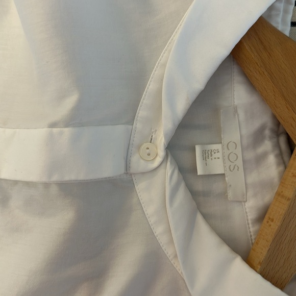 Cos 100% cotton easy fit collared white shirt. Small. - Picture 2 of 3